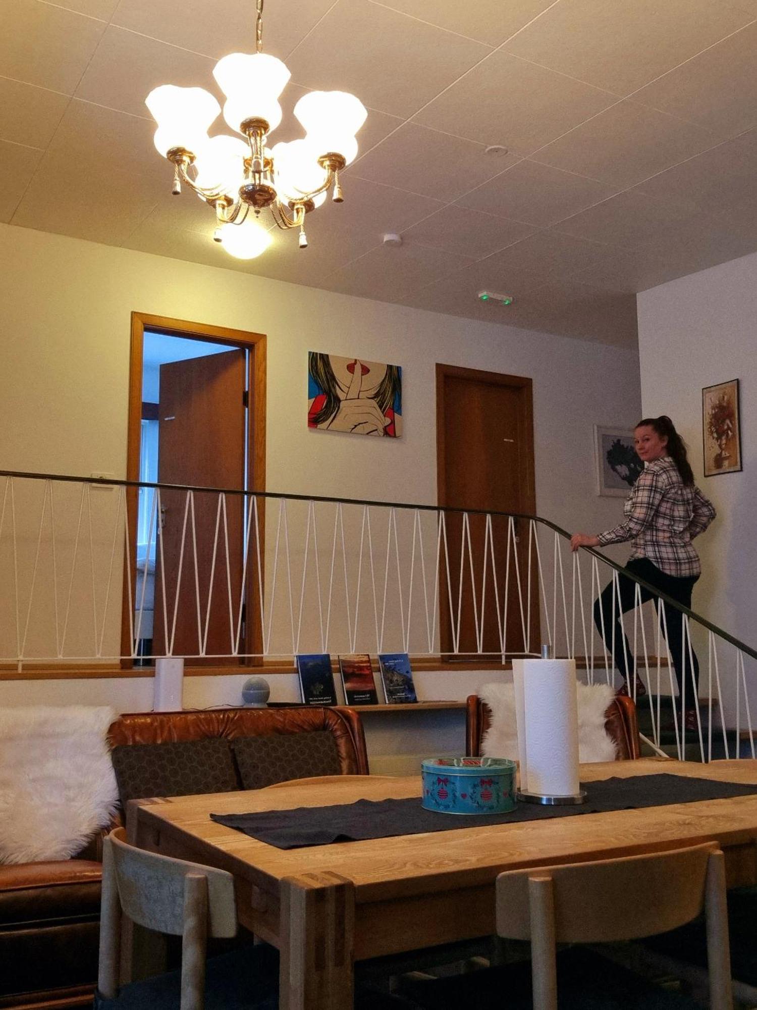Spoi Guesthouse Хвольсвёдлюр Экстерьер фото