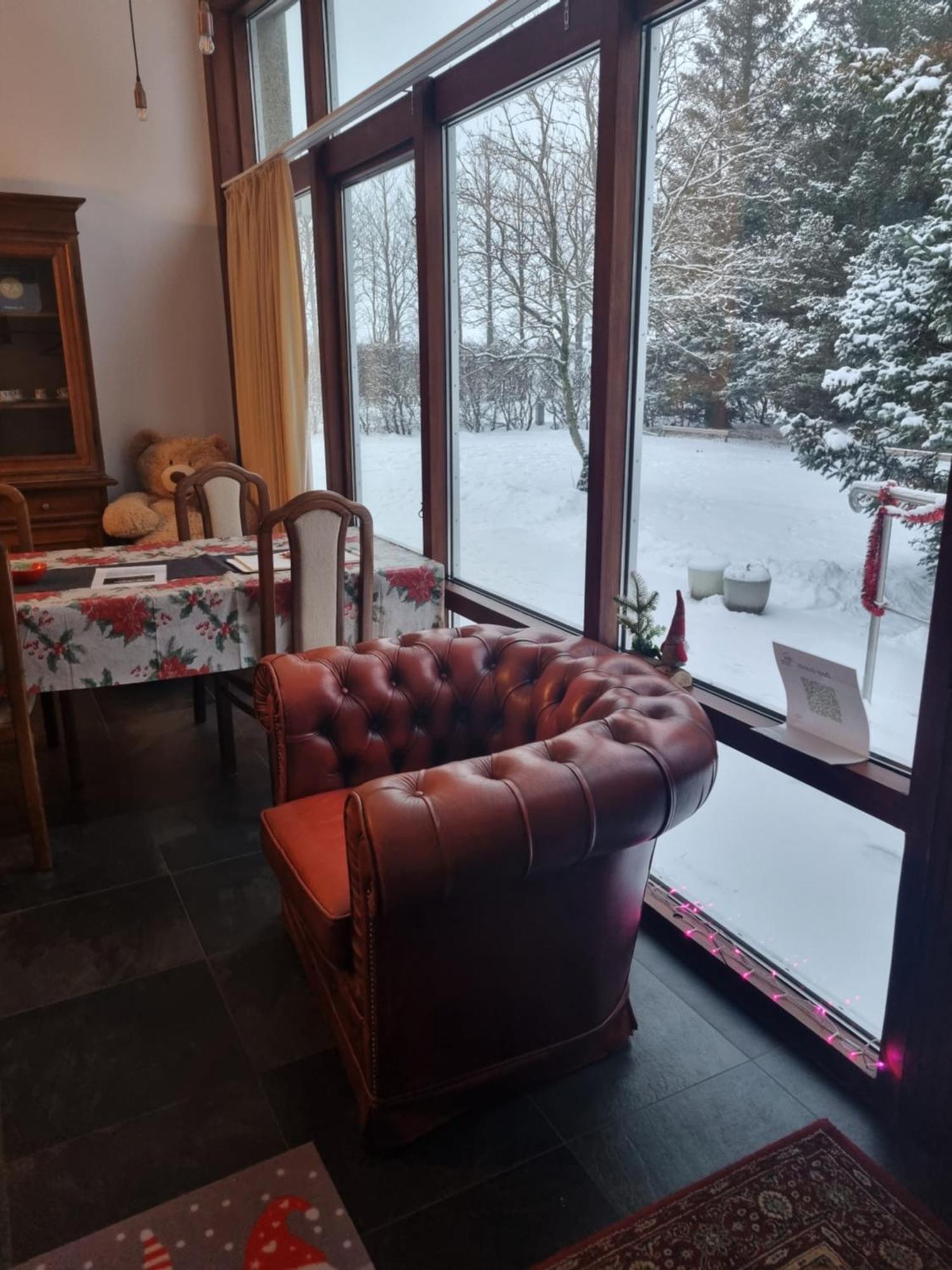 Spoi Guesthouse Хвольсвёдлюр Экстерьер фото