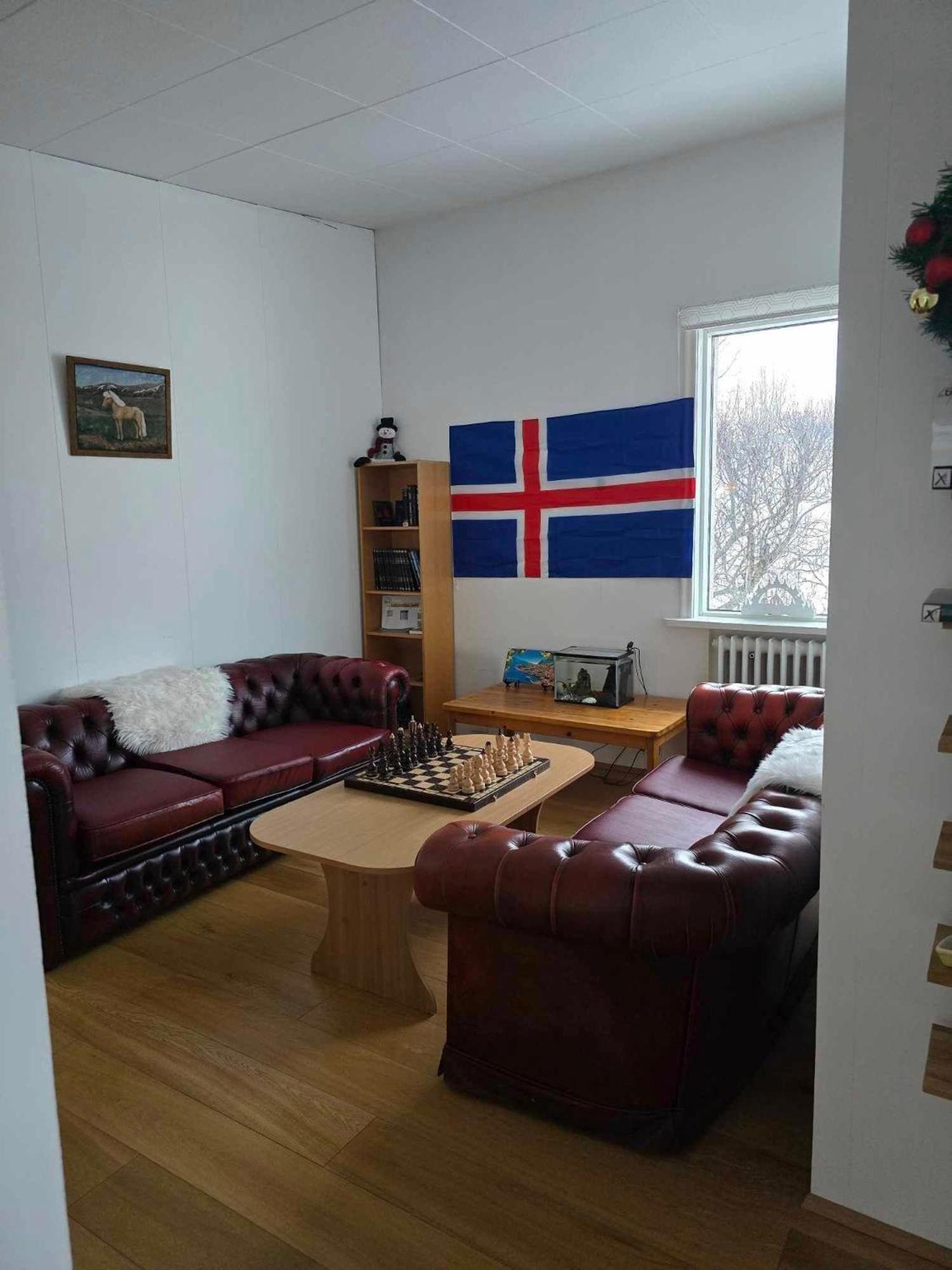 Spoi Guesthouse Хвольсвёдлюр Экстерьер фото