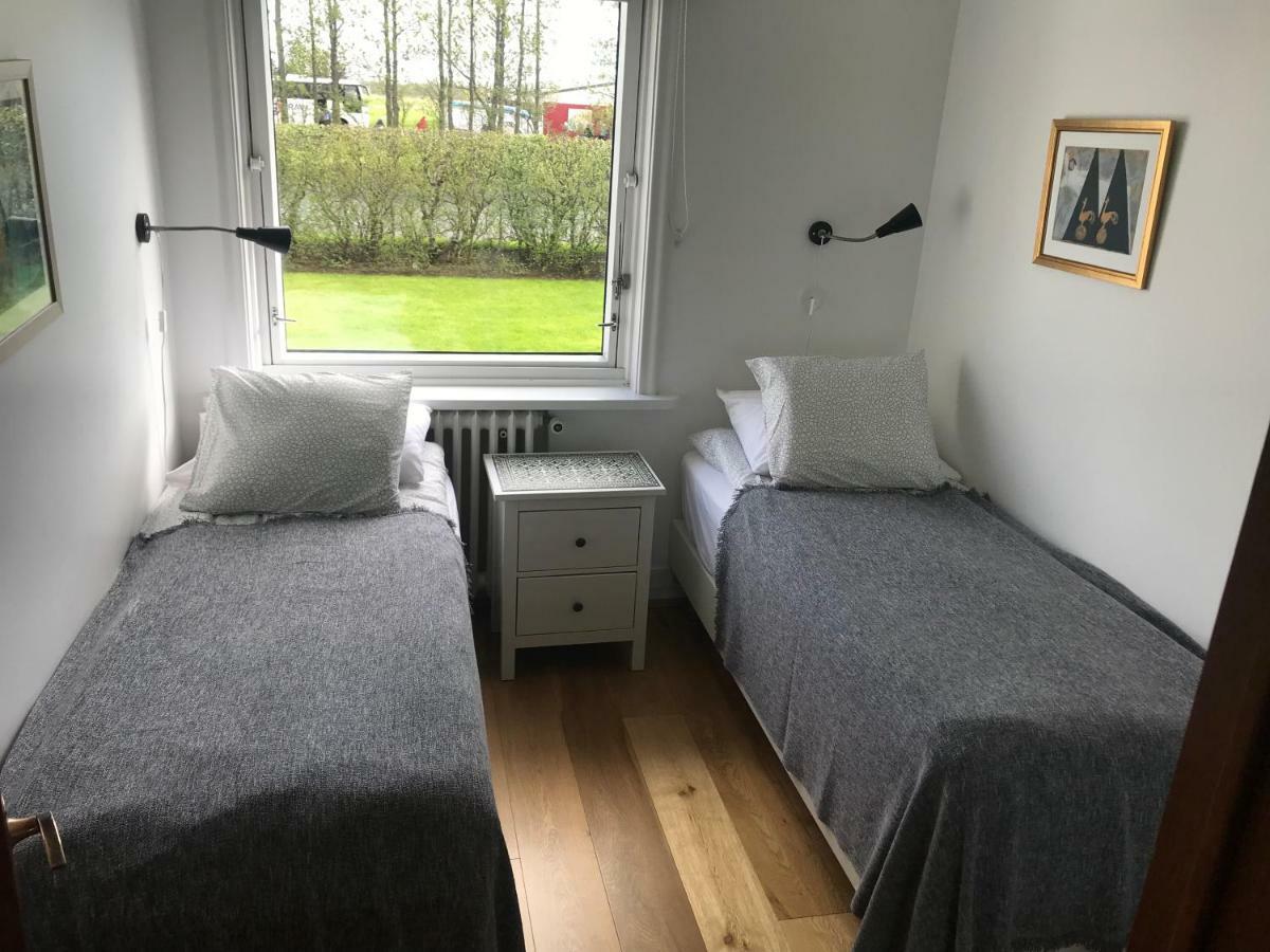 Spoi Guesthouse Хвольсвёдлюр Экстерьер фото